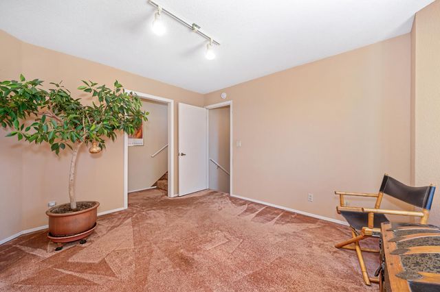 5175 Thomas Dr, Auburn, CA 95602