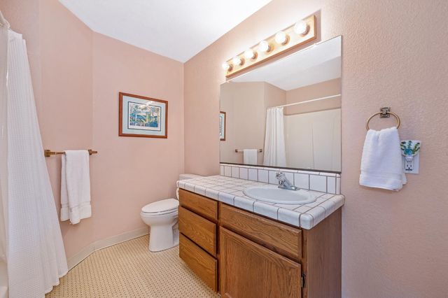 5175 Thomas Dr, Auburn, CA 95602