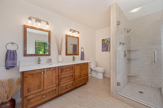5175 Thomas Dr, Auburn, CA 95602