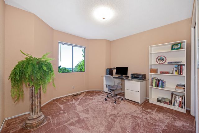 5175 Thomas Dr, Auburn, CA 95602