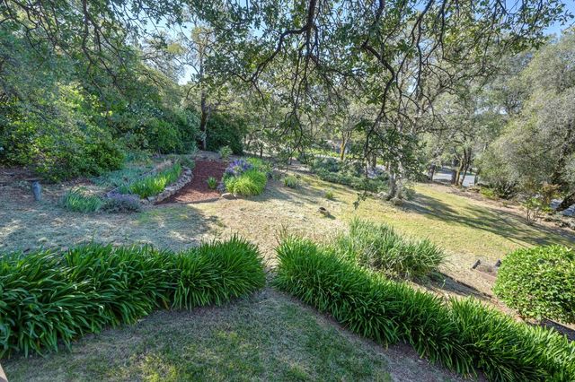 5175 Thomas Dr, Auburn, CA 95602