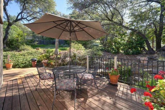 5175 Thomas Dr, Auburn, CA 95602