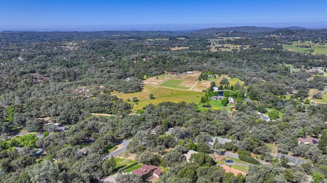 5175 Thomas Dr, Auburn, CA 95602