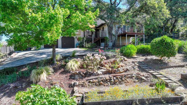 5175 Thomas Dr, Auburn, CA 95602