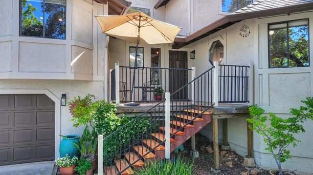 5175 Thomas Dr, Auburn, CA 95602