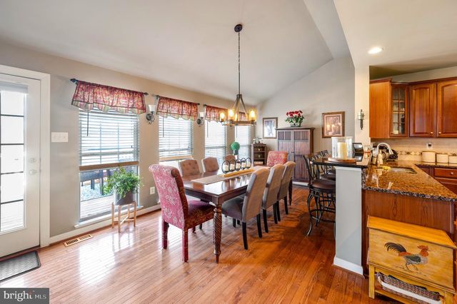 1034 RUNAWAY DR, Pennsburg, PA 18073