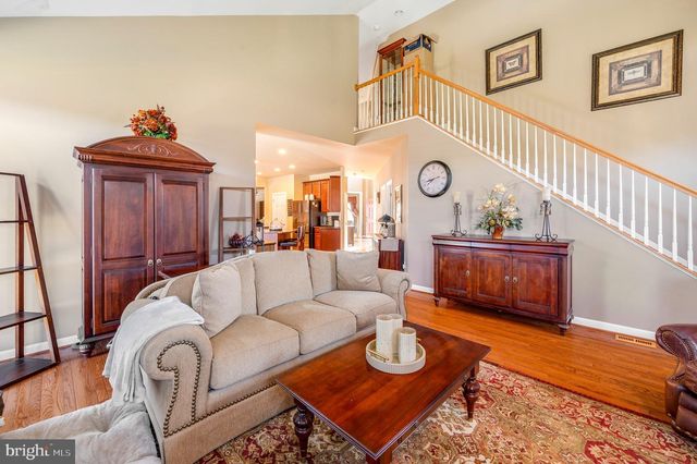 1034 RUNAWAY DR, Pennsburg, PA 18073