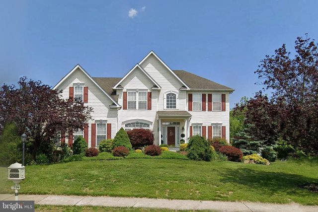 1034 RUNAWAY DR, Pennsburg, PA 18073