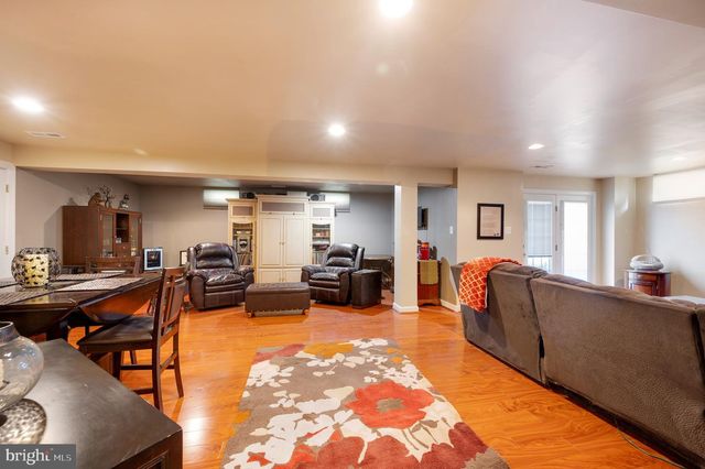 1034 RUNAWAY DR, Pennsburg, PA 18073