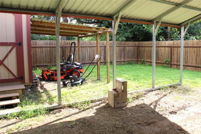 304 W Live Oak Street, Dublin, TX 76446