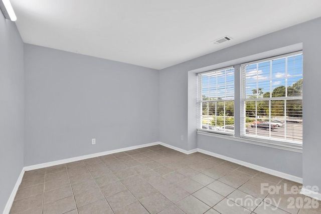 1624 Arlyn Circle H, Charlotte, NC 28213