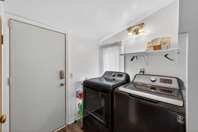 526 Summit Street NE, Columbia Heights, MN 55421