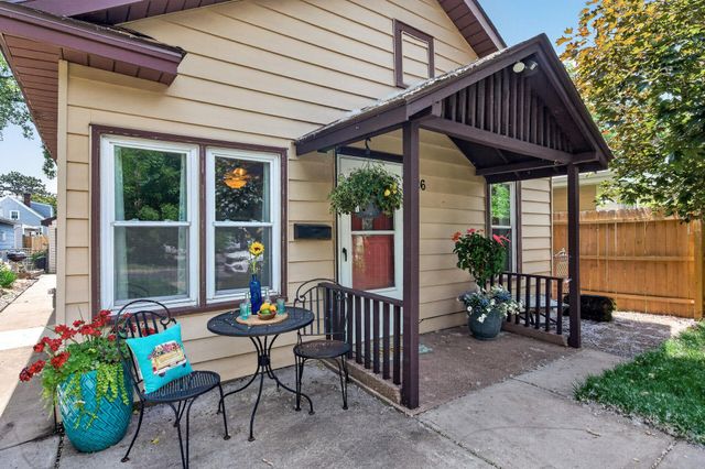 526 Summit Street NE, Columbia Heights, MN 55421