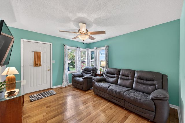 526 Summit Street NE, Columbia Heights, MN 55421