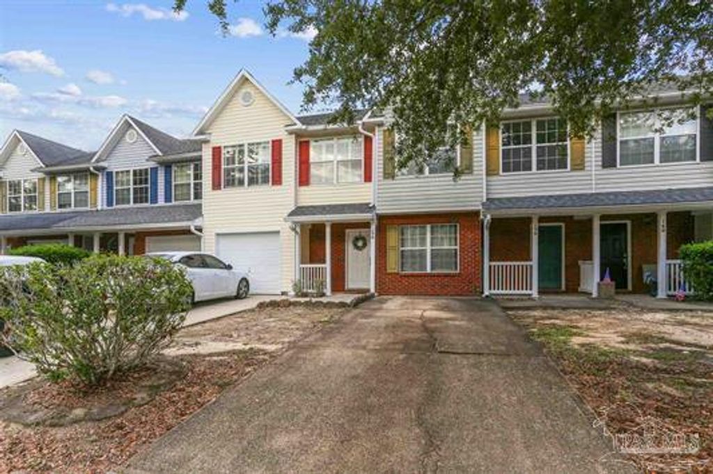 156 Swaying Pine Court B63, Crestview, FL 32539