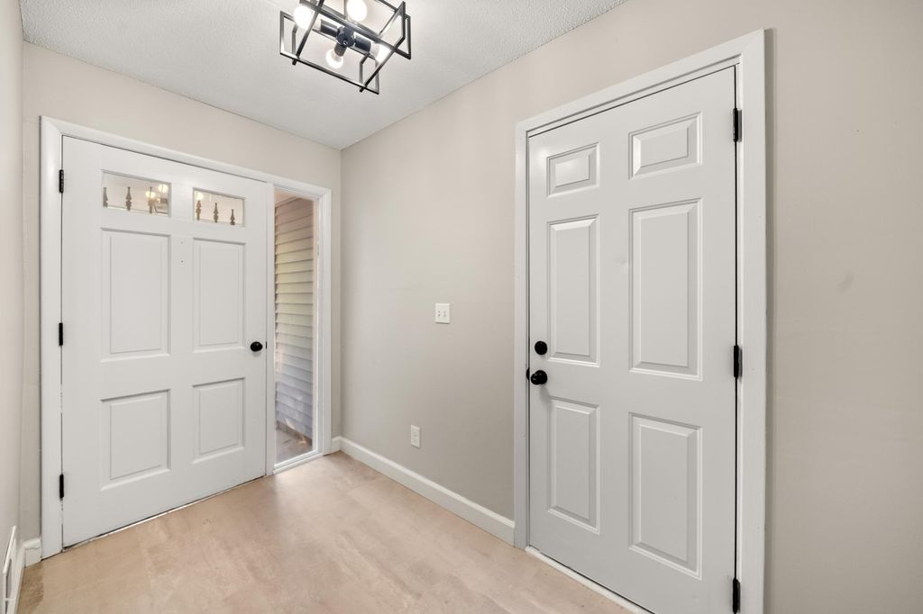 10857 Crooked Lake Boulevard NW, Coon Rapids, MN 55433 — photo 4