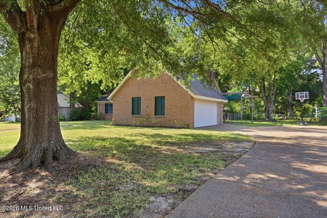 131 Cypress Drive, Madison, MS 39110