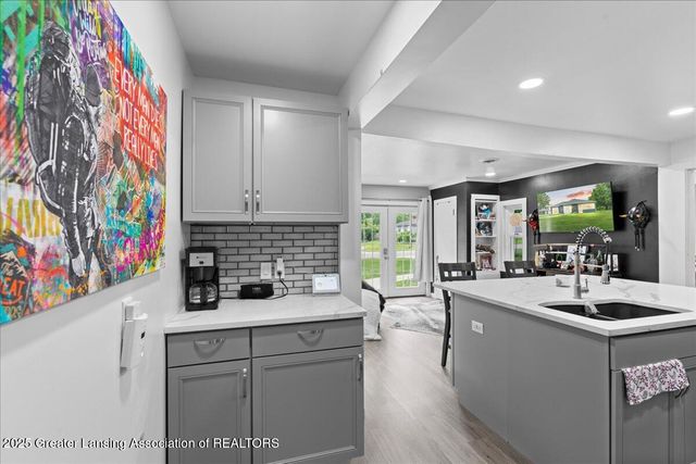 3707 W Michigan Avenue, Lansing, MI 48917