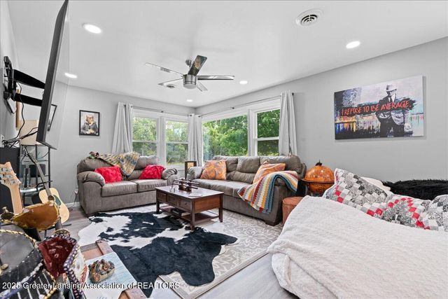 3707 W Michigan Avenue, Lansing, MI 48917