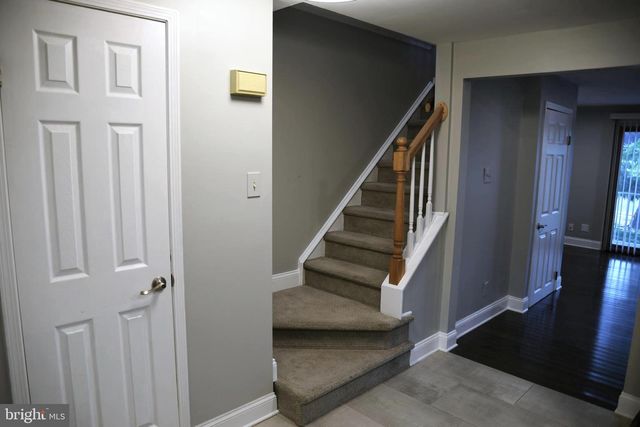 17 ABBOTT FARM CT, Hamilton, NJ 08610