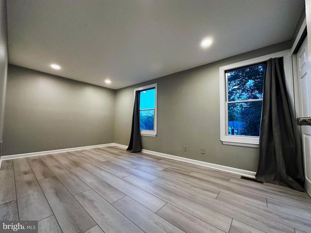 17 ABBOTT FARM CT, Hamilton, NJ 08610