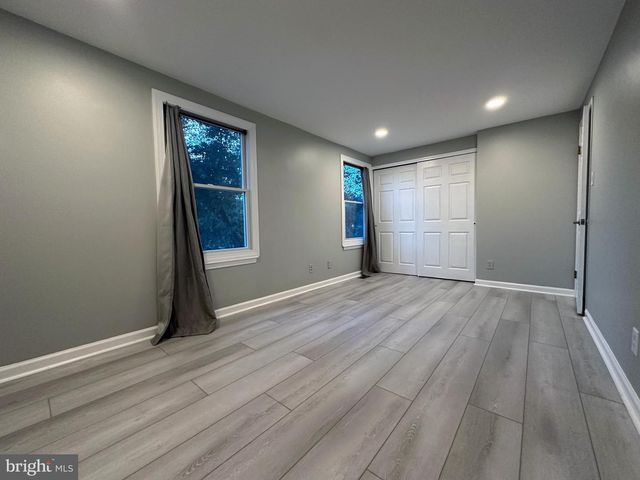 17 ABBOTT FARM CT, Hamilton, NJ 08610