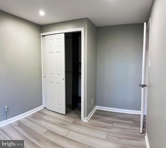 17 ABBOTT FARM CT, Hamilton, NJ 08610