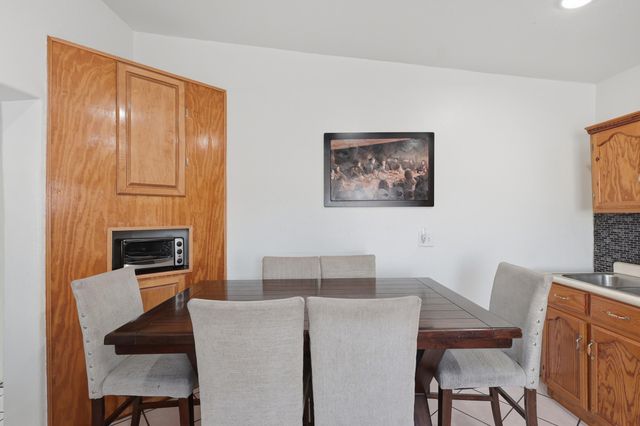 2524 Mares Road SW, Albuquerque, NM 87105