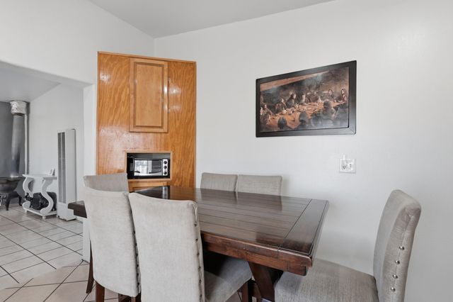 2524 Mares Road SW, Albuquerque, NM 87105