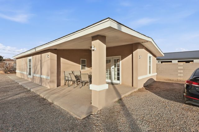 2524 Mares Road SW, Albuquerque, NM 87105