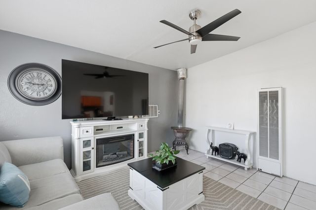 2524 Mares Road SW, Albuquerque, NM 87105