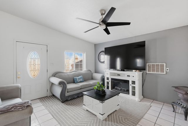 2524 Mares Road SW, Albuquerque, NM 87105