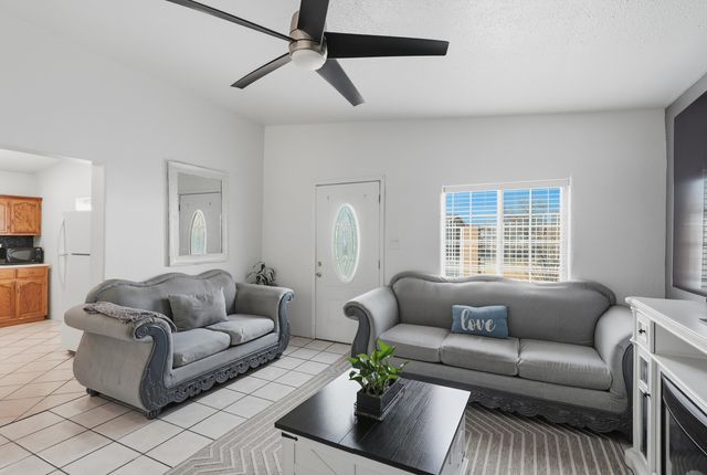 2524 Mares Road SW, Albuquerque, NM 87105