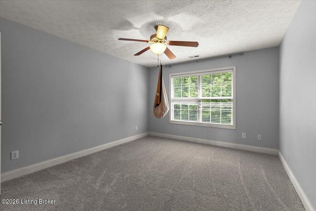 8003 Williamsgate Cir, Crestwood, KY 40014