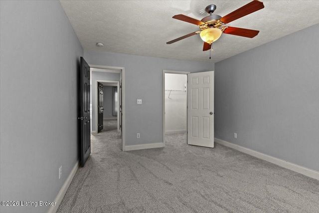 8003 Williamsgate Cir, Crestwood, KY 40014
