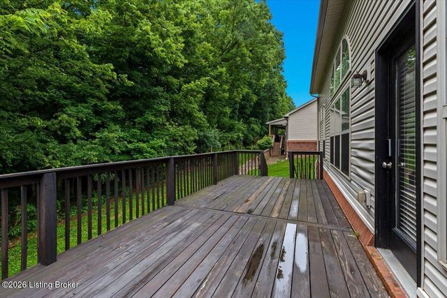 8003 Williamsgate Cir, Crestwood, KY 40014