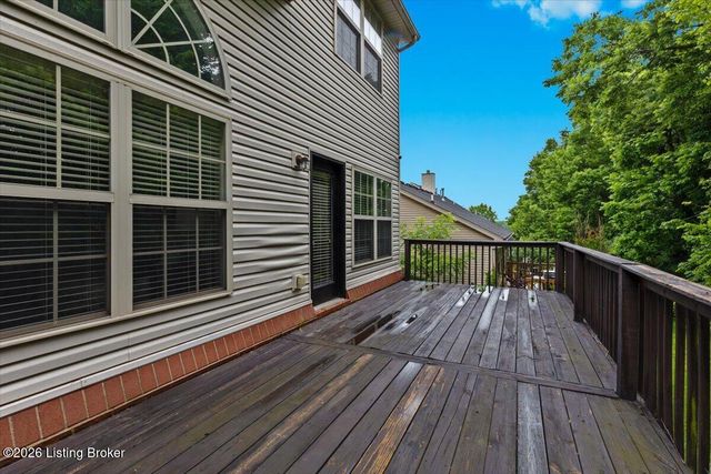 8003 Williamsgate Cir, Crestwood, KY 40014