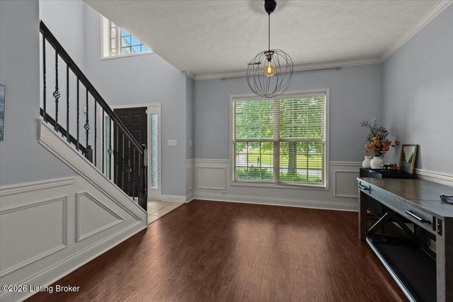 8003 Williamsgate Cir, Crestwood, KY 40014