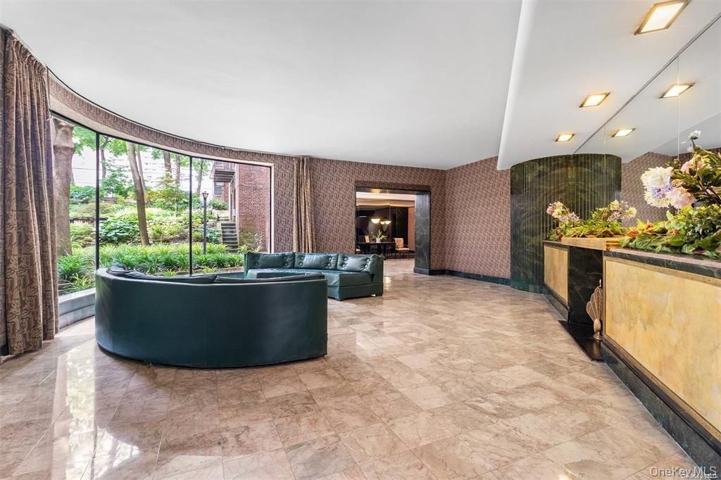 69-10 Yellowstone Boulevard 202, Forest Hills, NY 11375 — photo 4