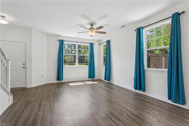 2806 Baldwin DR, Chesapeake, VA 23321