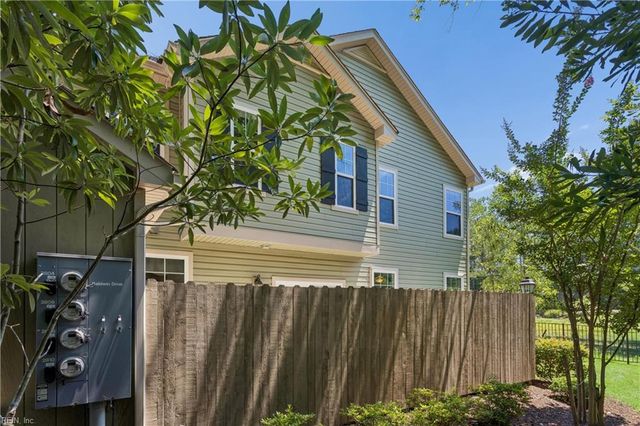 2806 Baldwin DR, Chesapeake, VA 23321