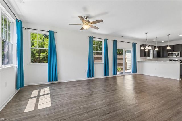 2806 Baldwin DR, Chesapeake, VA 23321