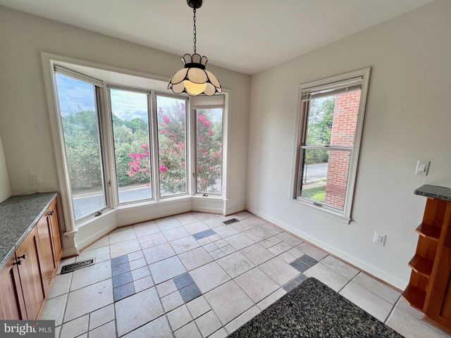 1445 HAMPTON HILL CIR, Mclean, VA 22101