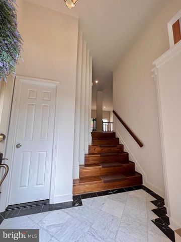 1445 HAMPTON HILL CIR, Mclean, VA 22101