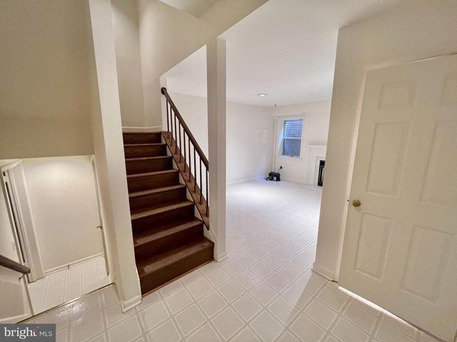 1445 HAMPTON HILL CIR, Mclean, VA 22101