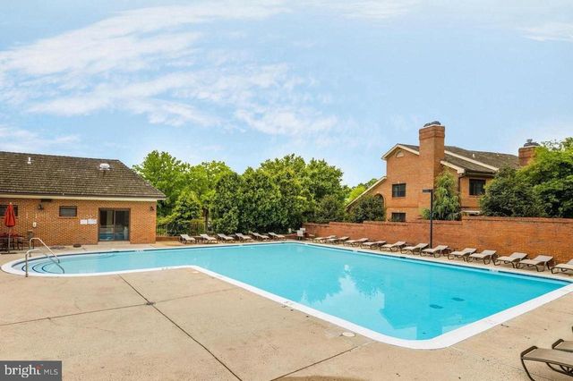 1445 HAMPTON HILL CIR, Mclean, VA 22101