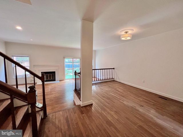 1445 HAMPTON HILL CIR, Mclean, VA 22101