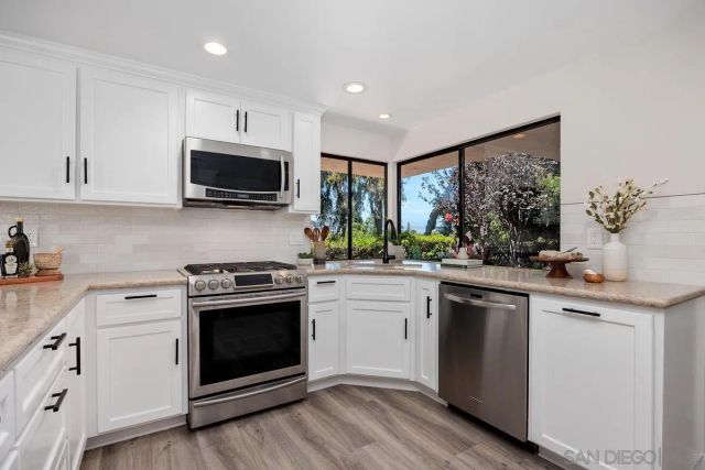 1355 Sun Valley Road, Solana Beach, CA 92075