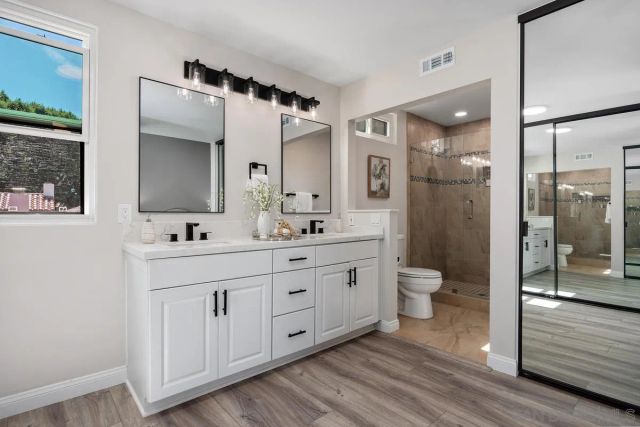 1355 Sun Valley Road, Solana Beach, CA 92075