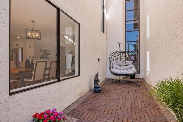 1355 Sun Valley Road, Solana Beach, CA 92075
